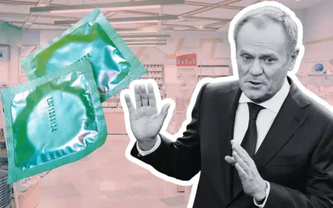 Polityk gestykuluje na tle sklepu, gdzie widać prezerwatywy. Pytanie "od ilu lat można kupować prezerwatywy" nabiera tu nowego znaczenia.